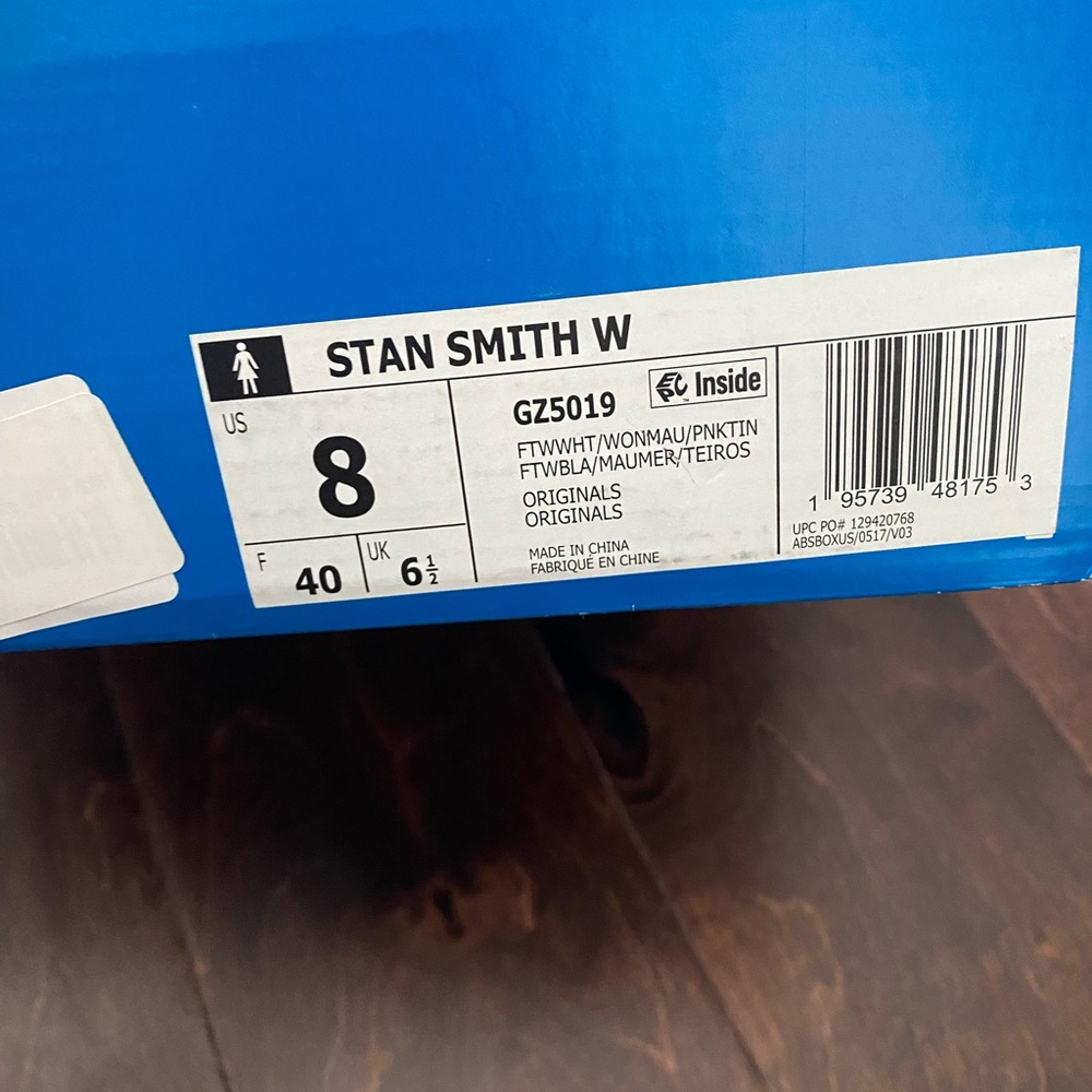 Beautiful Stan Smith sneakers! - Picture 3 of 10